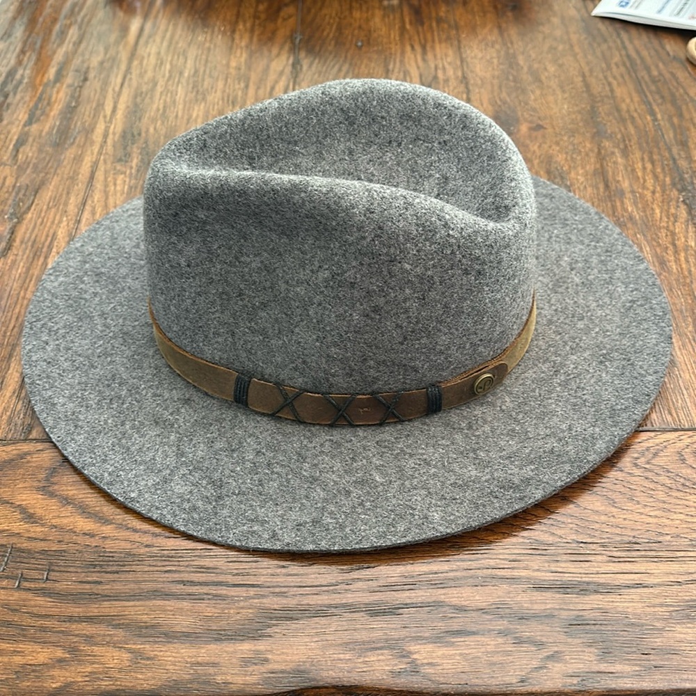 Pistil Woman’s Hat